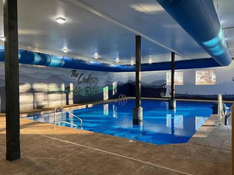 The Lake Fish-Amazing Views-Sleeps 24-Indoor-Outdoor Pools Branson Extérieur photo