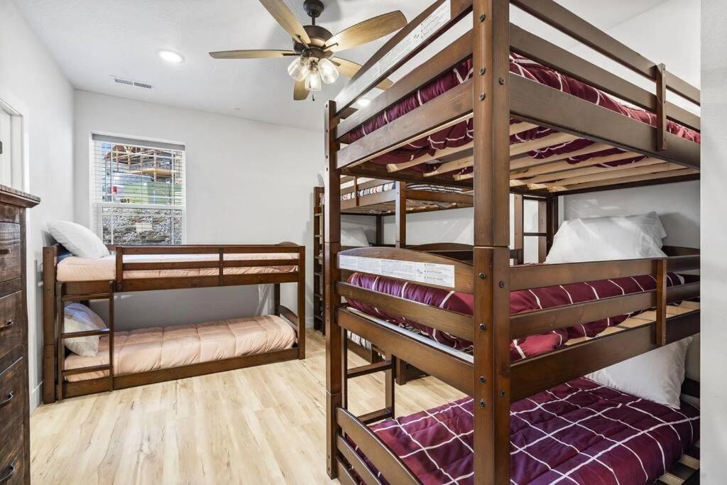 The Lake Fish-Amazing Views-Sleeps 24-Indoor-Outdoor Pools Branson Extérieur photo